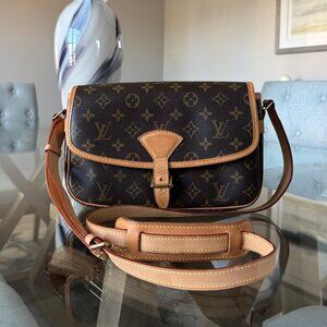 LOUIS VUITTON MONOGRAM CANVAS Vintage Sologne